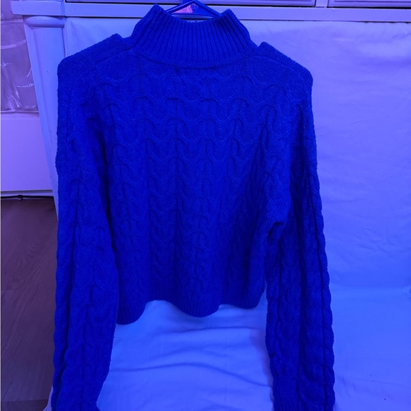 Blue turtle neck - Picture 2 of 2
